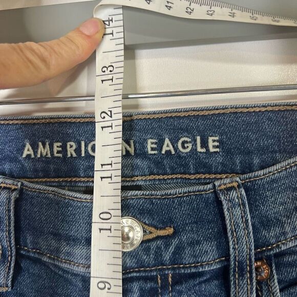 American Eagle 90’s Skinny Jeans - Picture 4 of 9